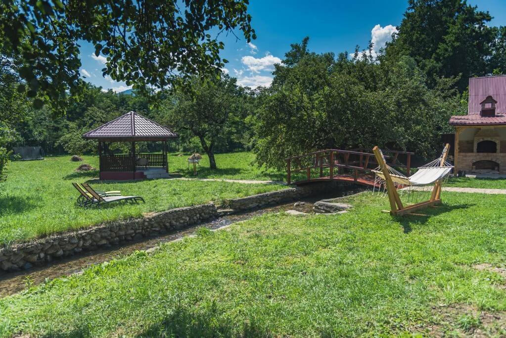 Horace Guesthouse Pool & Hot Tub & Bikes & River Dejani Exterior photo