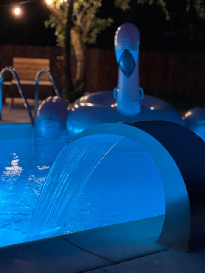 Horace Guesthouse Pool & Hot Tub & Bikes & River Dejani Exterior photo